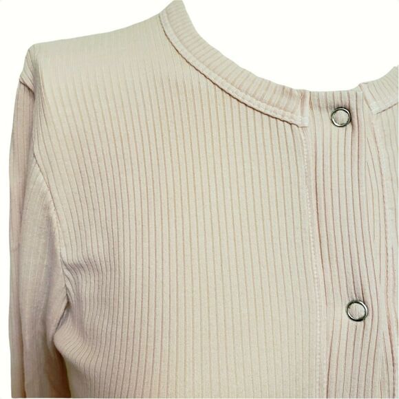 RED HAUTE 2 piece set ribbed snap front top scrunch front skirt rosewood S NEW - Picture 4 of 8